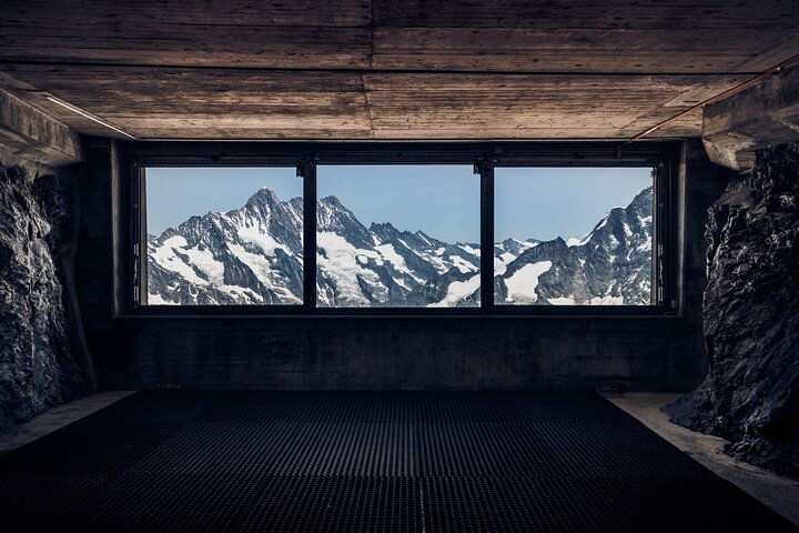 James Bond Europe Tour: Prague - Carlsbad - Solden - Lake Garda - Photo 1 of 5